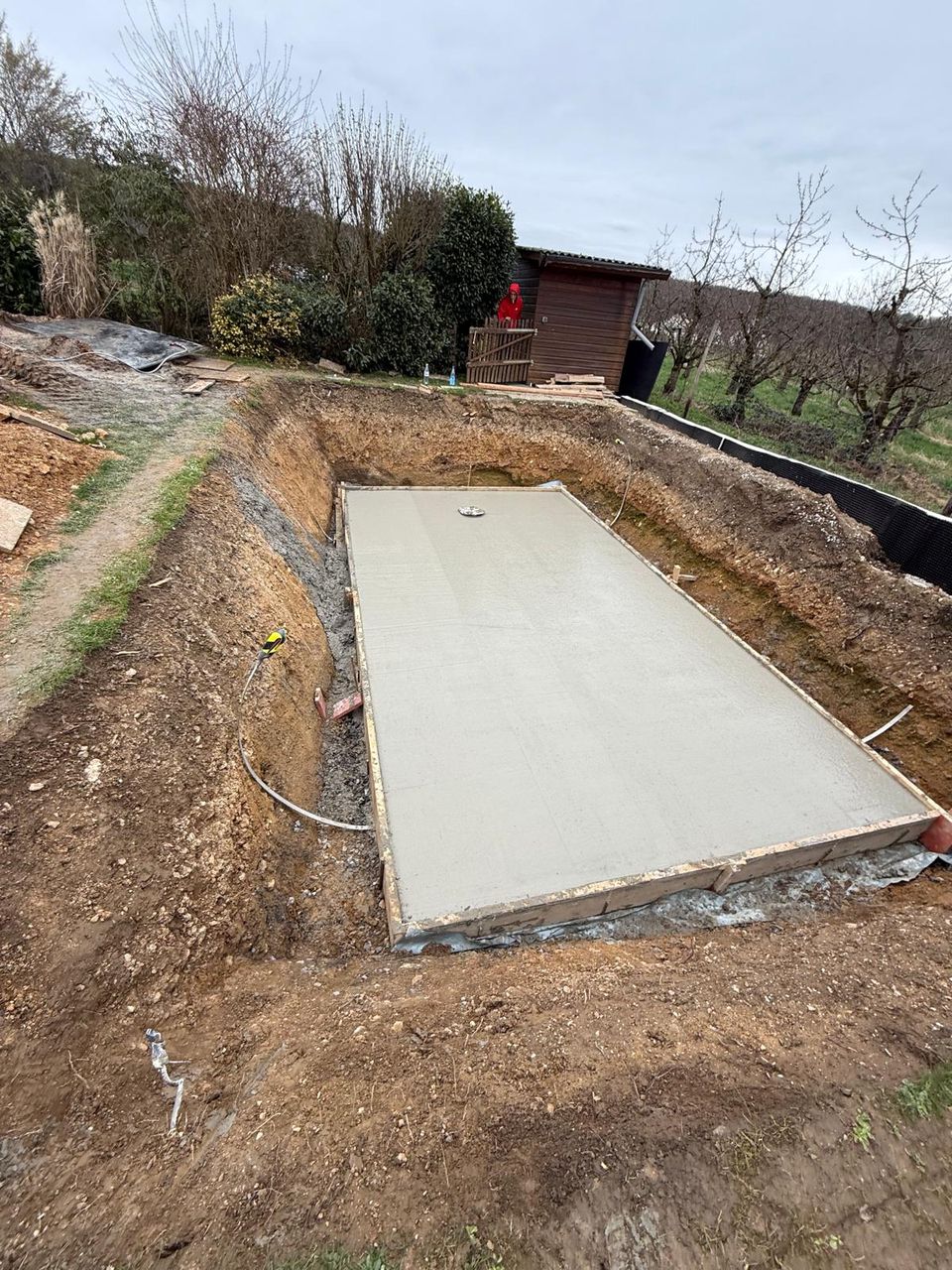 Vorbereiteter Untergrund für Bodenplatte und Fundament