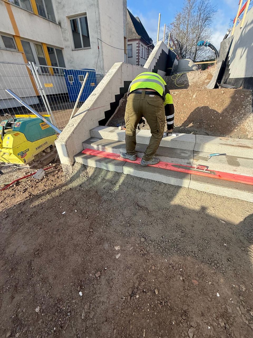 Granit-Blockstufen setzen — Treppenbau