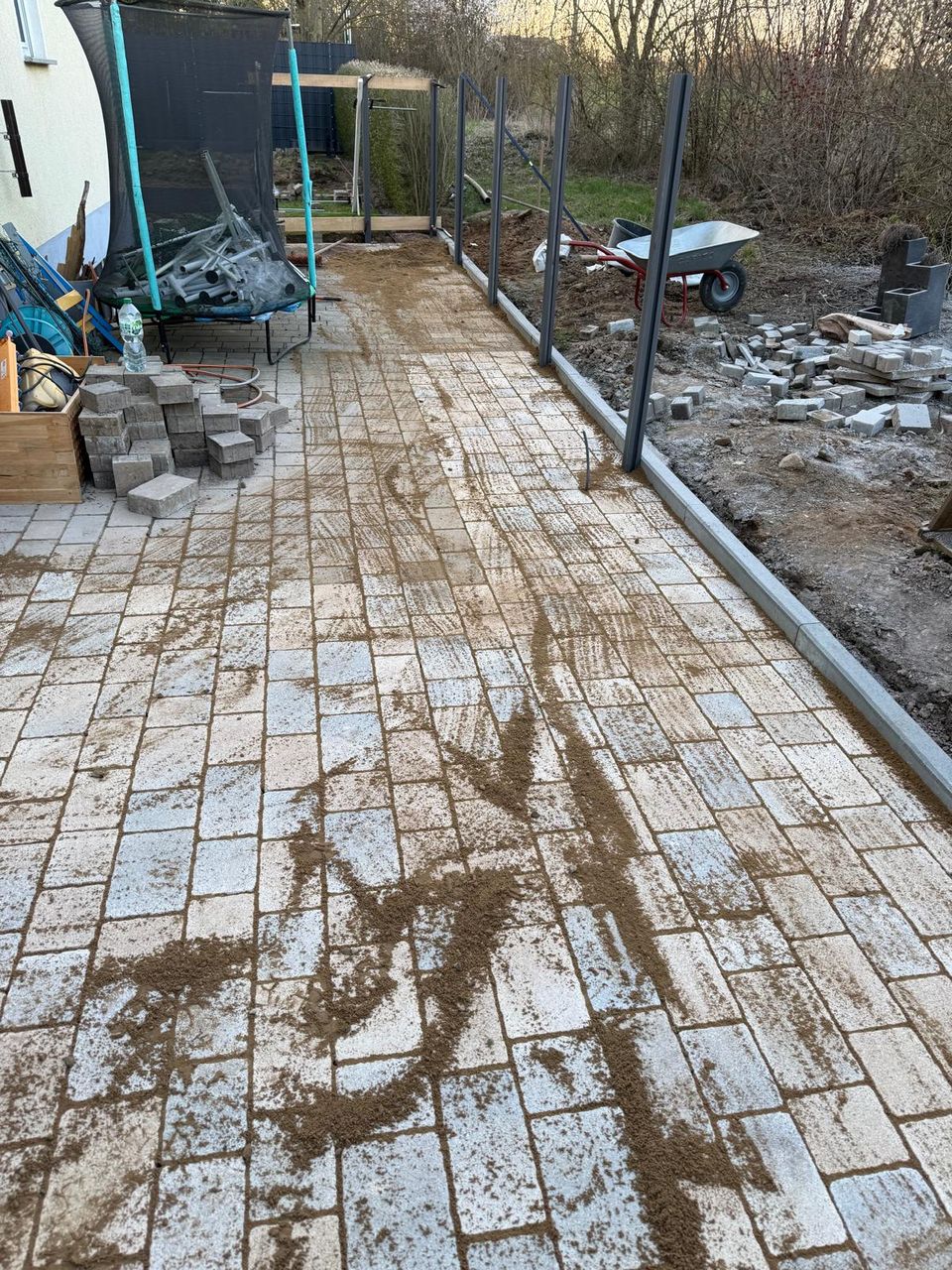 Pflasterarbeiten — Wege und Terrassenfläche